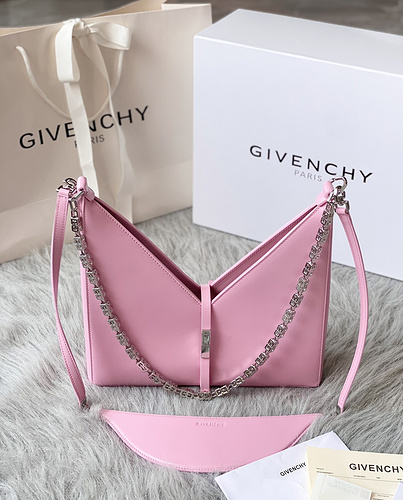 Givenchy-438dc76c